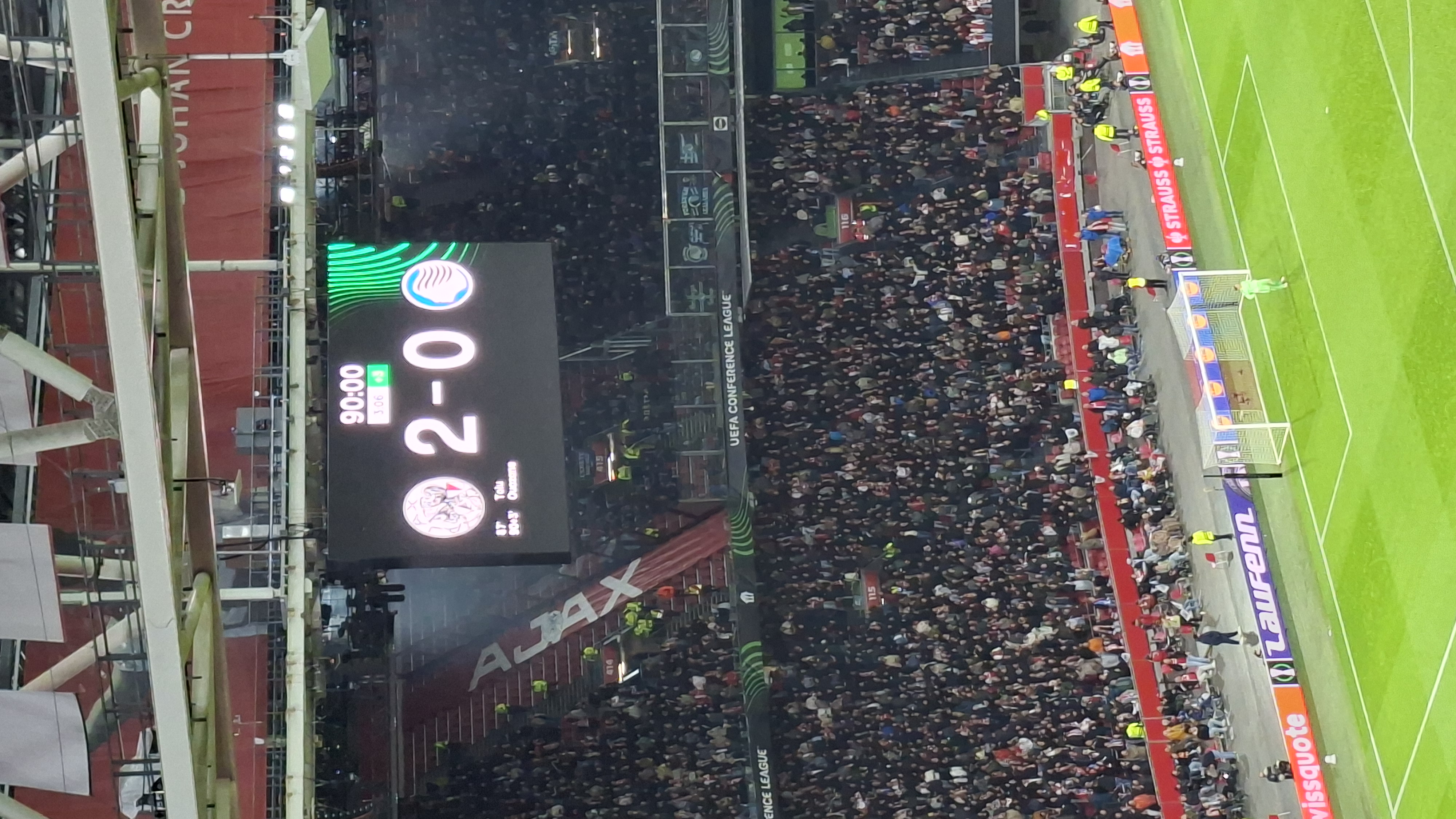 De 2-0 is gemaakt. Feest