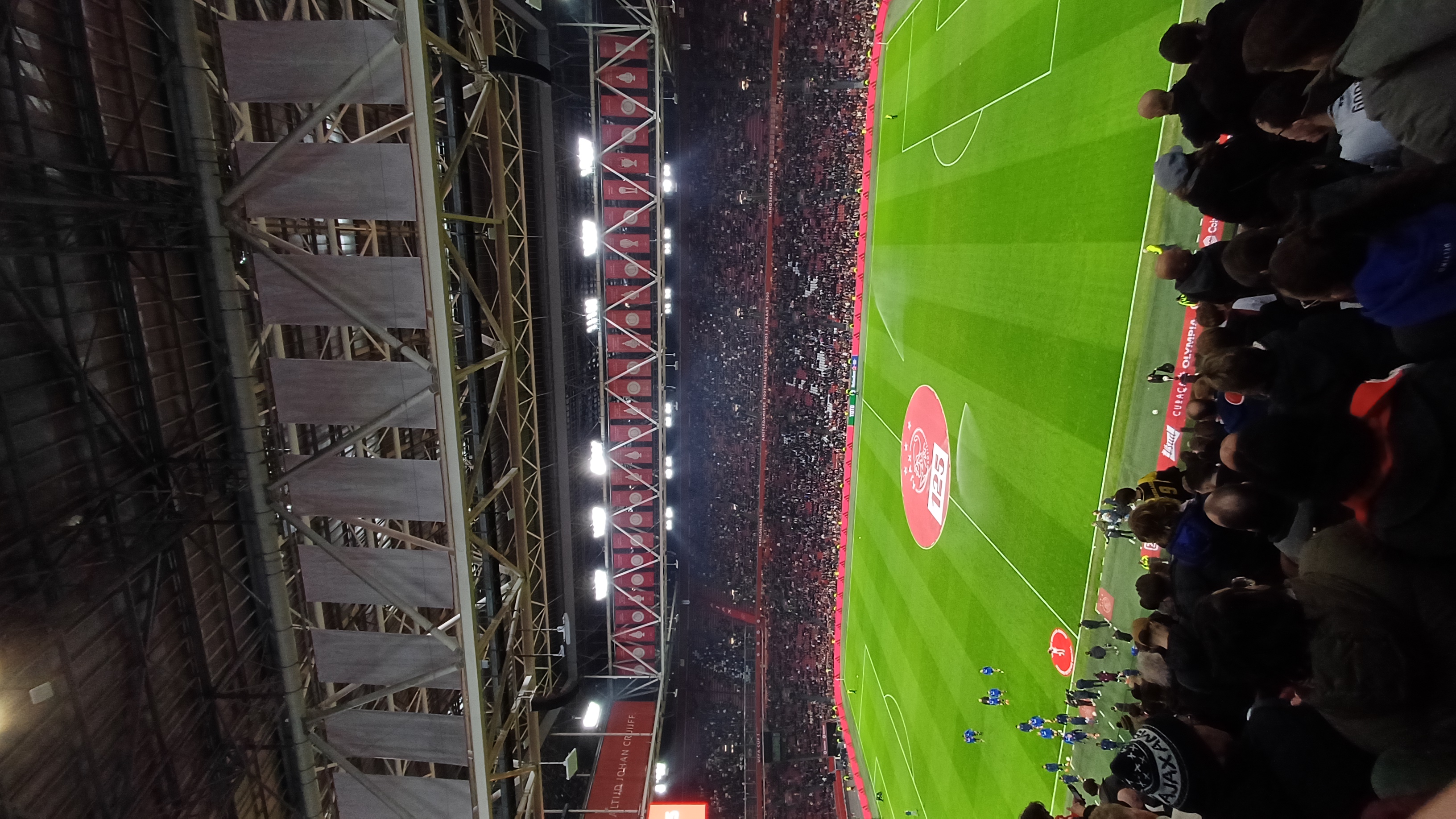 Wedstrijdafbeelding Ajax-Telstar veld met 125 jaar ajax, uiteindelijk 2-0 geworden